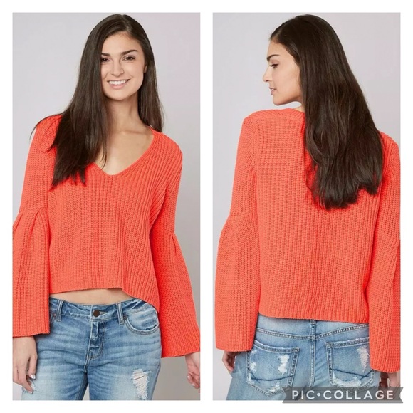 EUC Free People V Neck Bell Sleeve Damsel Sweater in Coral - Picture 1 of 10